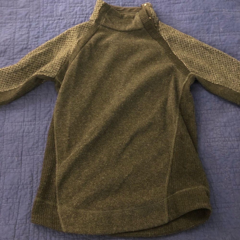 Prana charcoal sweater. Never been worn